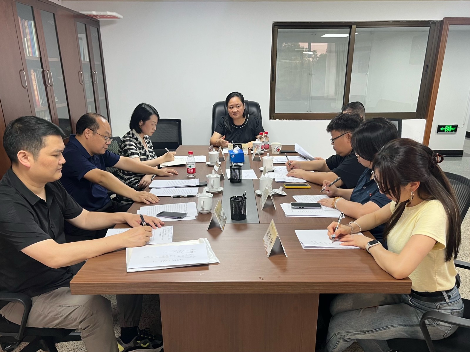 4.21 宣传工委第一次工作会议 - 副本(1).jpg
