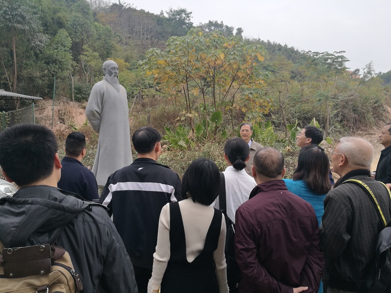 2019年12月15日，民盟中山市委会组织骨干盟员参观中山民盟盟史馆.jpg